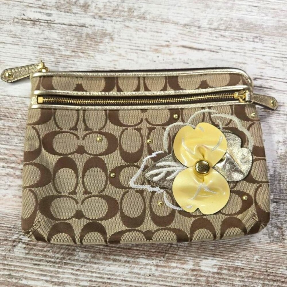 COACH Jacquard Flower Clutch
